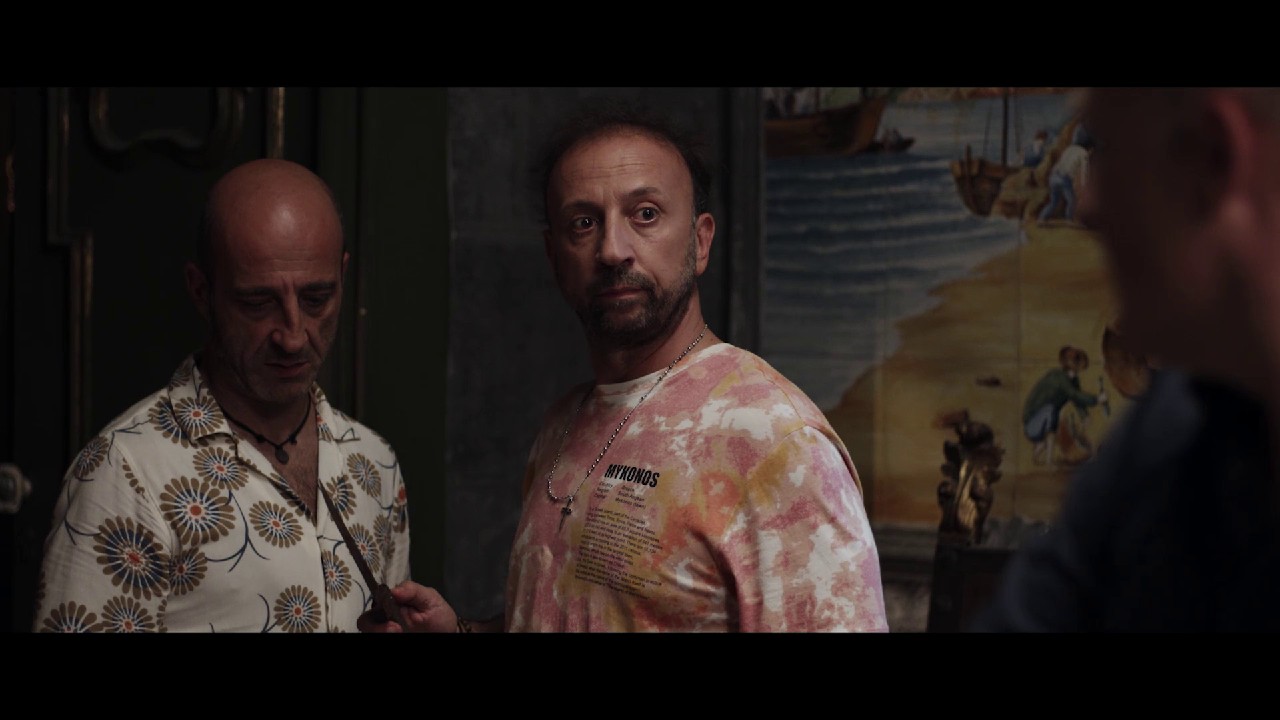 Three Man And A Ghost 2022 AMZN WEB-DL Hindi + It Ta Te Ta 1080p AVC DDP 5.1 ESub.mkv.0004